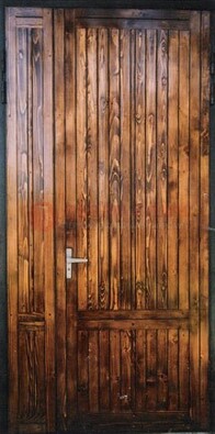 Коричневая металлическая дверь с евровагонкой ДЕ-10 в Луховицах