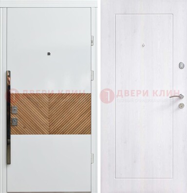 Белая железная дверь МДФ горизонтальной вставкой ДМ-265 в Луховицах