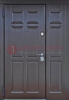 Тёмная двухстворчатая входная дверь для коттеджа с МДФ ДМ-533 в Луховицах