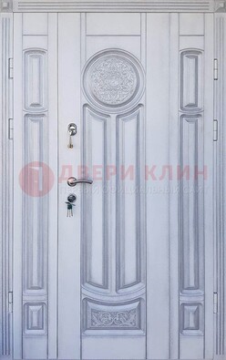 Белая двухстворчатая дверь с массивом дуба ДМД-72 в Луховицах
