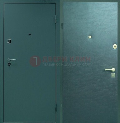 Зеленая стальная дверь с порошковым покрытием ДП-93 в Луховицах