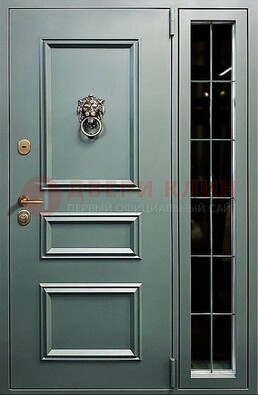 Зелёная металлическая дверь со стеклом ДС-65 в Луховицах