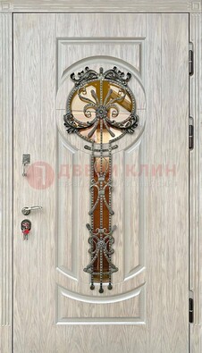 Светлая железная дверь со стеклом ковкой для коттеджа ДСК-134 в Луховицах