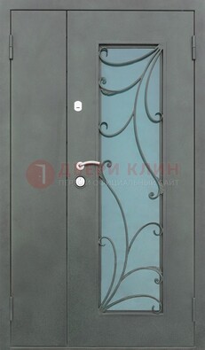 Двухстворчатая железная дверь со стеклом и ковкой ДСК-40 в Луховицах
