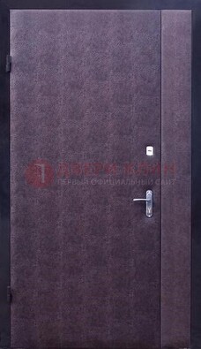 Бордовая металлическая тамбурная дверь ДТМ-3 в Луховицах