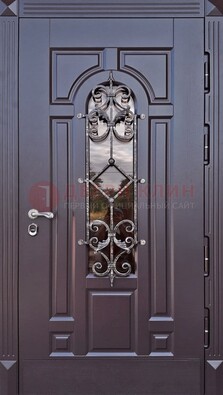 Темная уличная дверь с виноритом и стеклом с ковкой ДВТ-164 в Луховицах