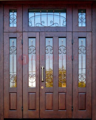 Коричневая парадная дверь с виноритом и ковкой ДВТ-168 в Луховицах
