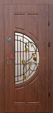 Стальная коричневая дверь с виноритом и ковкой ДВТ-82 в Луховицах